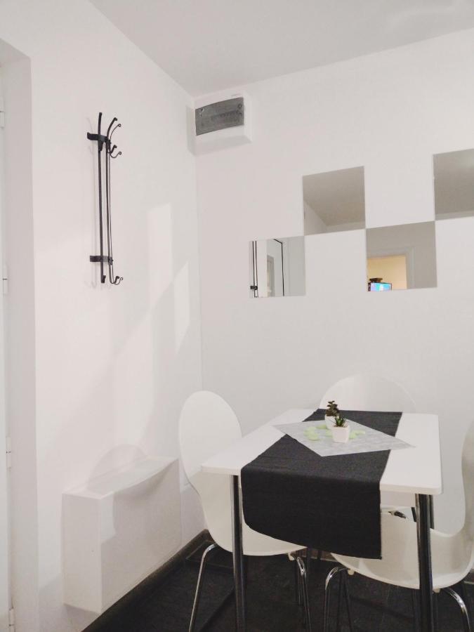 Apartmani Domo Sd Smederevo Esterno foto