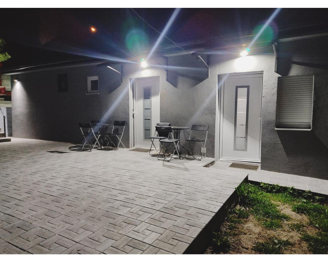 Apartmani Domo Sd Smederevo Esterno foto